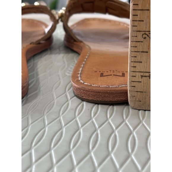Marc Fisher Pacca Studded Slide Sandals Size 7 Open Toe Flats Tan Gold Neutral - Picture 4 of 7